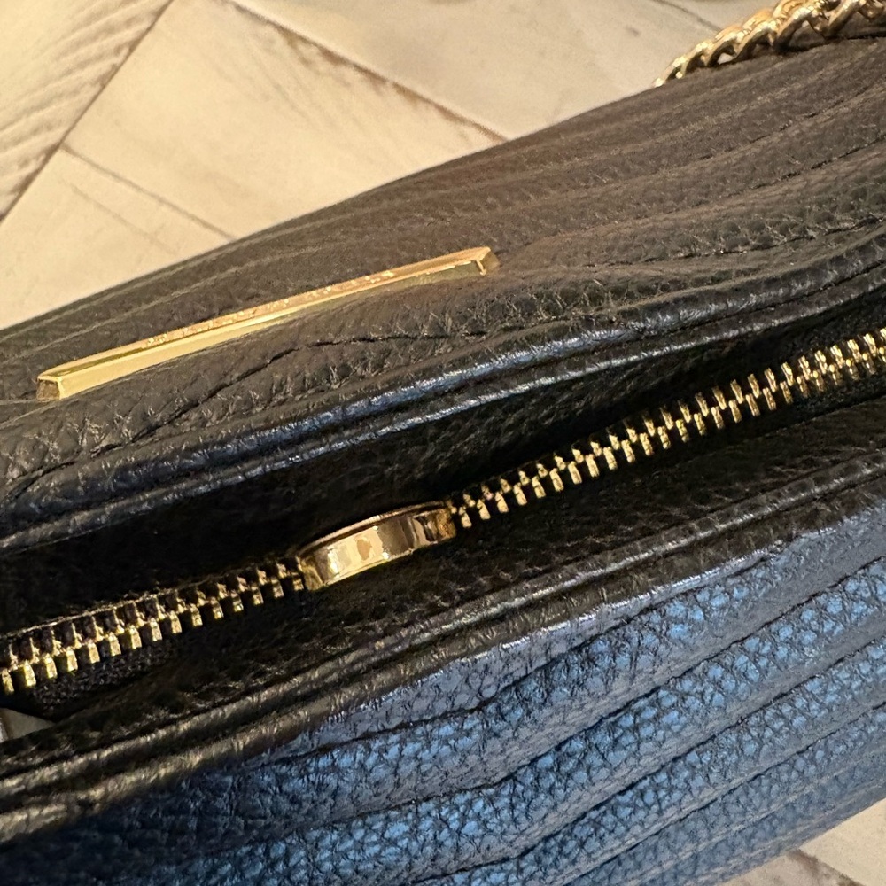 Steve Madden Black Quilted Shoulder Bag with Gold Chain Straps - Picture 9 of 10